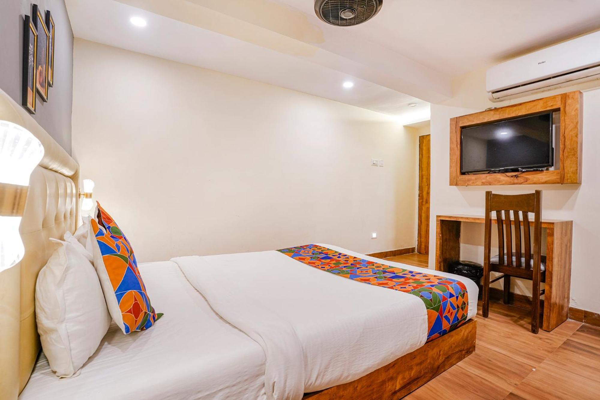 Fabhotel Grand Prime Nr Nesco Hotel ムンバイ エクステリア 写真