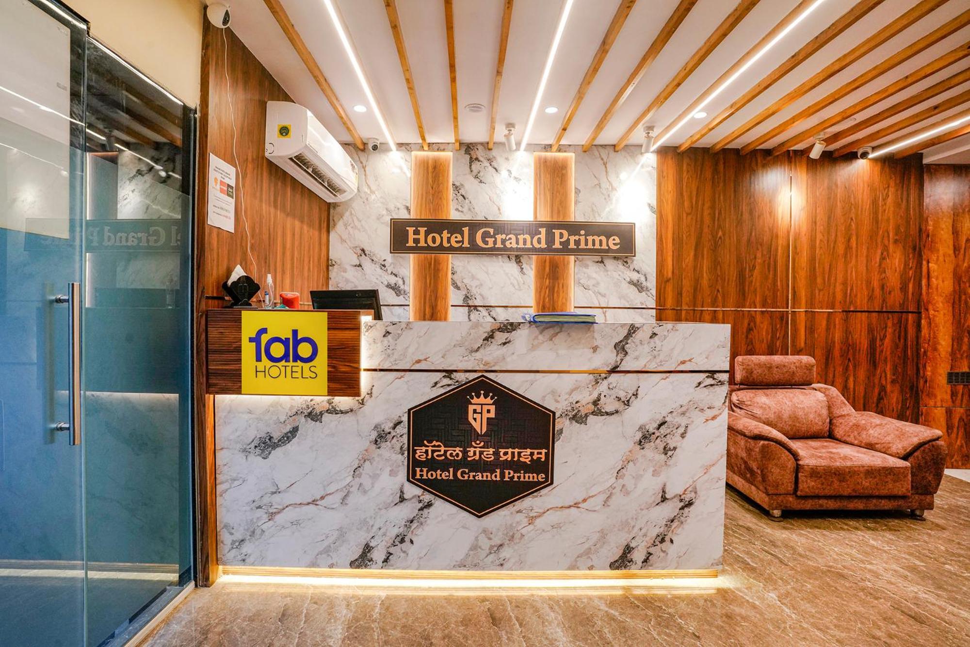 Fabhotel Grand Prime Nr Nesco Hotel ムンバイ エクステリア 写真