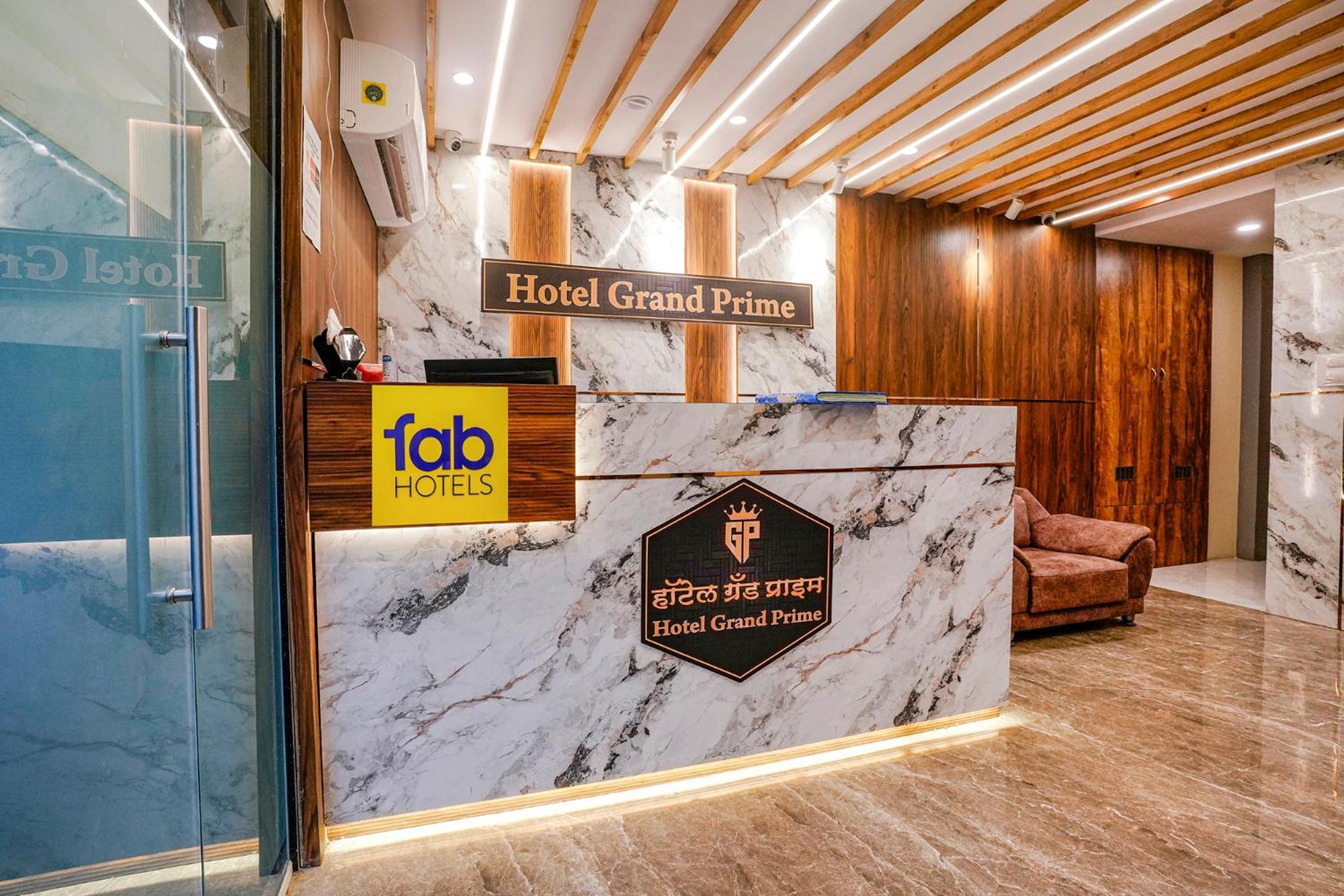 Fabhotel Grand Prime Nr Nesco Hotel ムンバイ エクステリア 写真